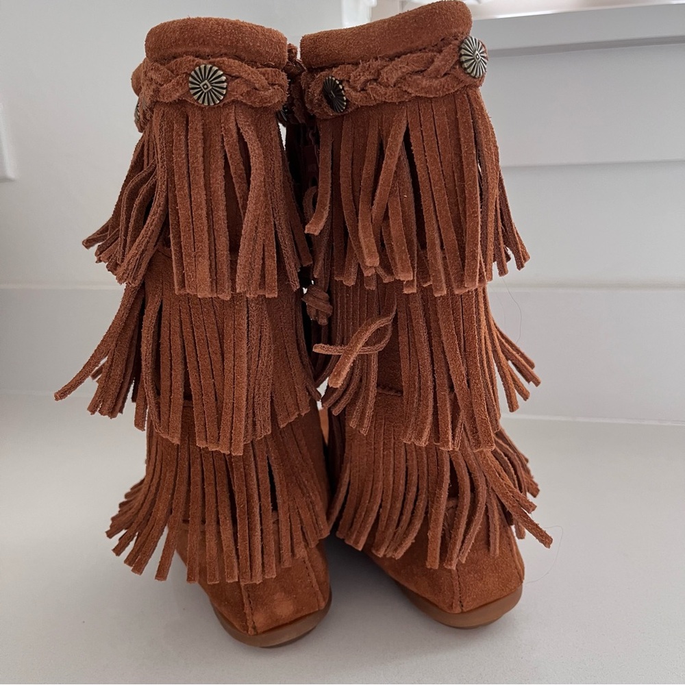 Minnetonka Triple Fringe Moccasins Suede Boots Girls Size 12 - Picture 3 of 9